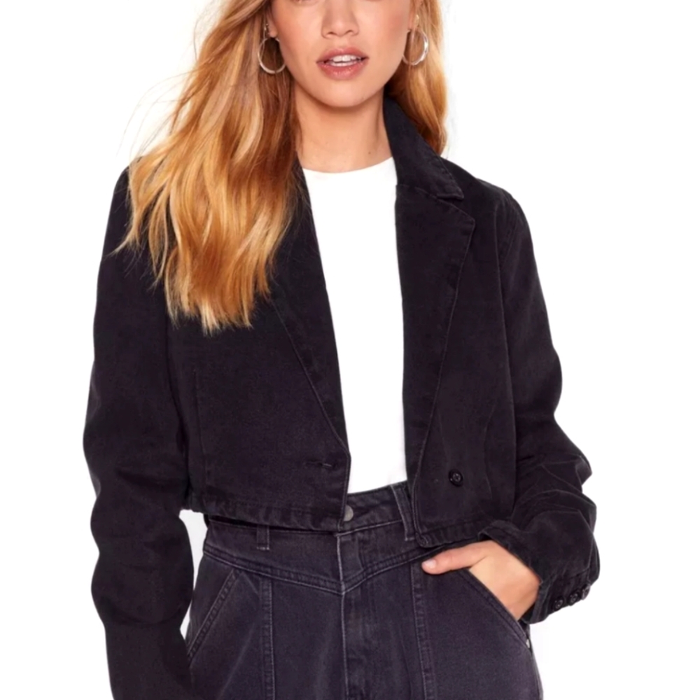 Cropped jean jacket in black size 8